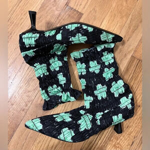 AMY CROOKES Black Victorine clover Ankle Boots